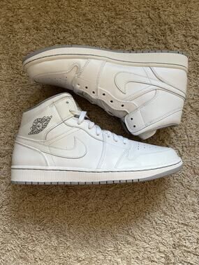 Nike Air Jordan 1 Mid White Wolf Grey Size 12 US Men’s - Authentic - Free Ship